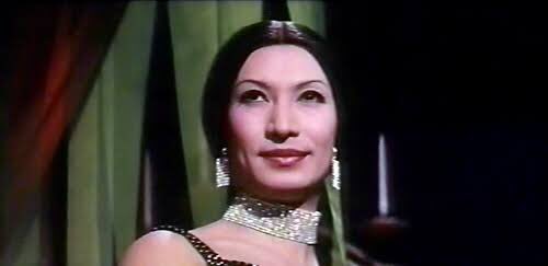 まゆー 今日は 美輪明宏 さんお誕生日おめでとうございます 椿姫 のマルグリットと 黒蜥蜴 が当たり役で 寺山修司と三島由紀夫のミューズであるという驚異の存在 数々の名言の中で 1番好きなものはこれです 私のこれまでの人生で 強い男と