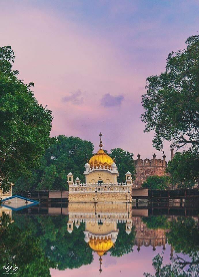 Atif39492131's tweet photo. Lahore Pakistan....💕
Lahore Lahore ay..............😍 https://t.co/rBzpi0YUaX