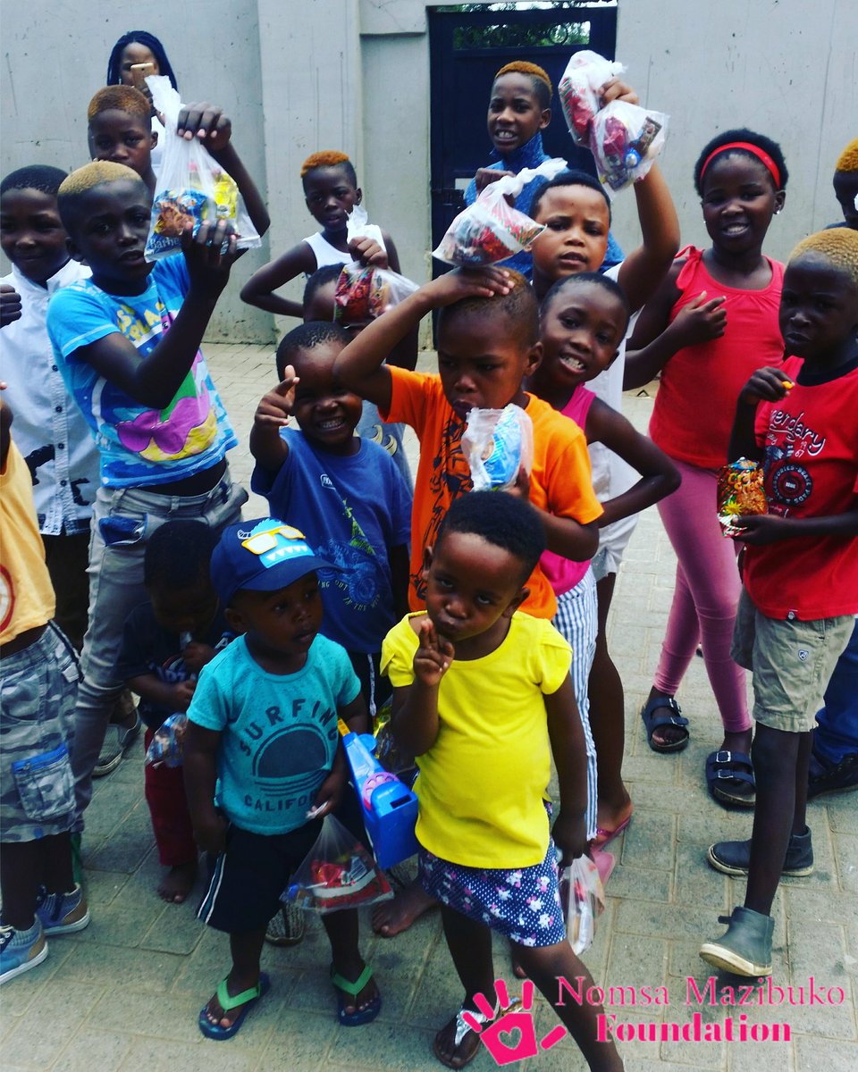 NomsaFoundation's tweet photo. No act of kindness No matter how small is ever wasted. 

Make a donation today 
NomsamFoundation@gmail.com 

#NomsaMazibukoFoundation https://t.co/GhQQ9S479n