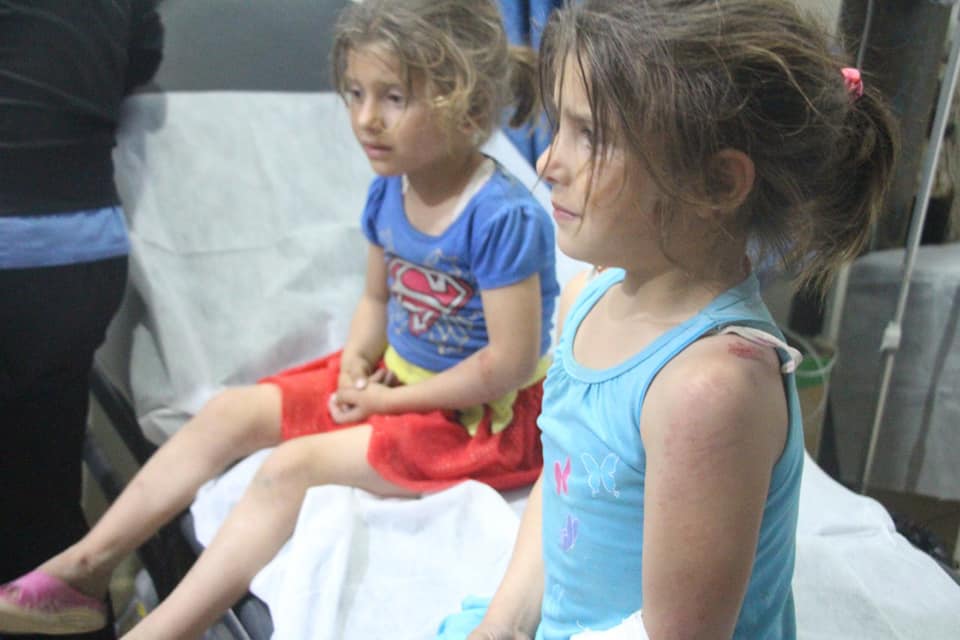 Zidane_SCD's tweet photo. 4 children and their father were rescued by our #WhiteHelmets following a traffic accident yesterday near #Badama Town in western #Idlib. Our team transferred them to the hospital for necessary treatment. The whole family is now recuperating with care. https://t.co/l6JaRuGBwF