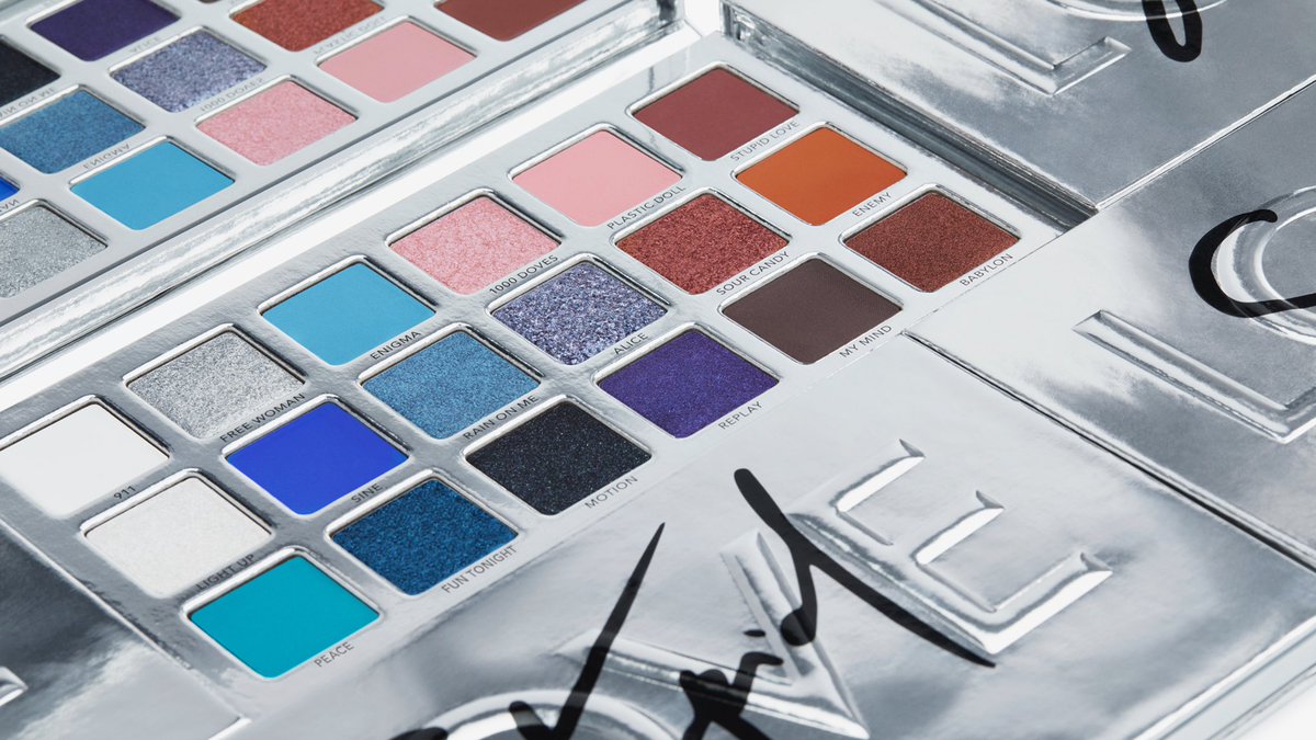 hauslabs's tweet photo. COLOR WITH LOVE 💓
Introducing our new STUPID LOVE EYESHADOW PALETTE 🤘

These 18 high-pigment shades encourage everyone to dance, color outside the lines, and love harder in our HAUS of color and love. 

Available 5/19 on https://t.co/ikCe6lFpp8 globally &amp; @amazon (US) https://t.co/TKaQgOk8QY