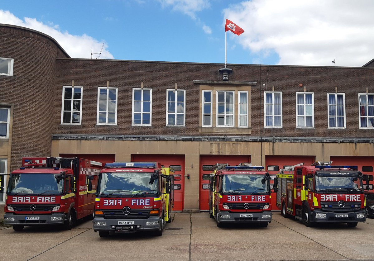 LFBEnfield's tweet photo. All four appliances from #Edmonton out on the forecourt this morning. @LondonFire #CommandUnit #FRU #Flagout https://t.co/aMIgrsUB2t