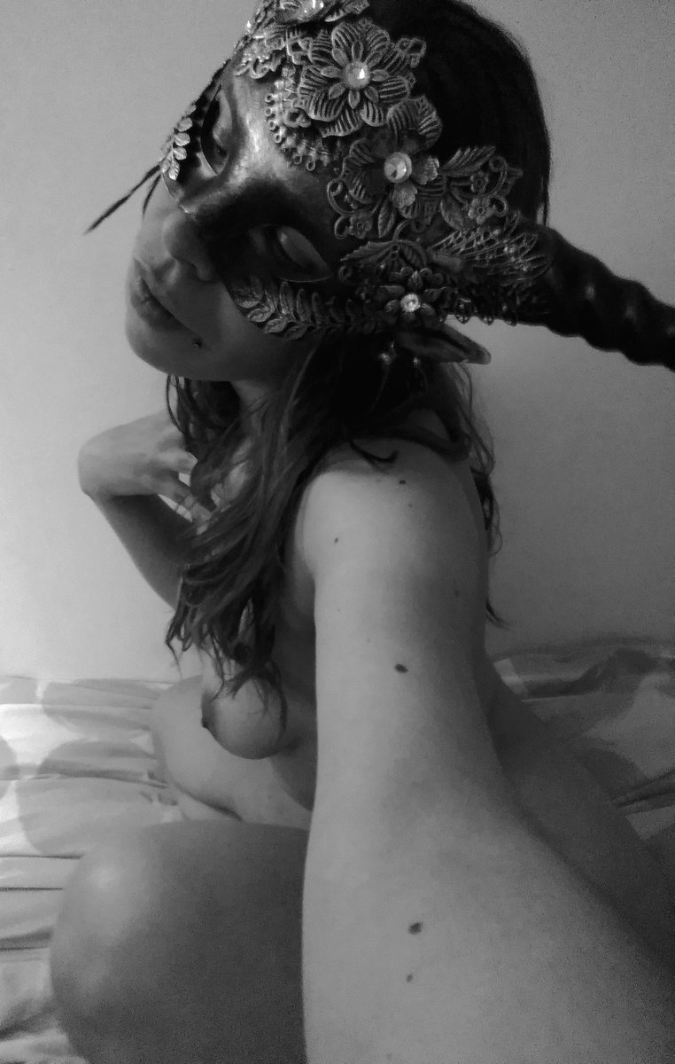 IsiLnude's tweet photo. Toujours de la douceur. https://t.co/h9eWtjw8w8