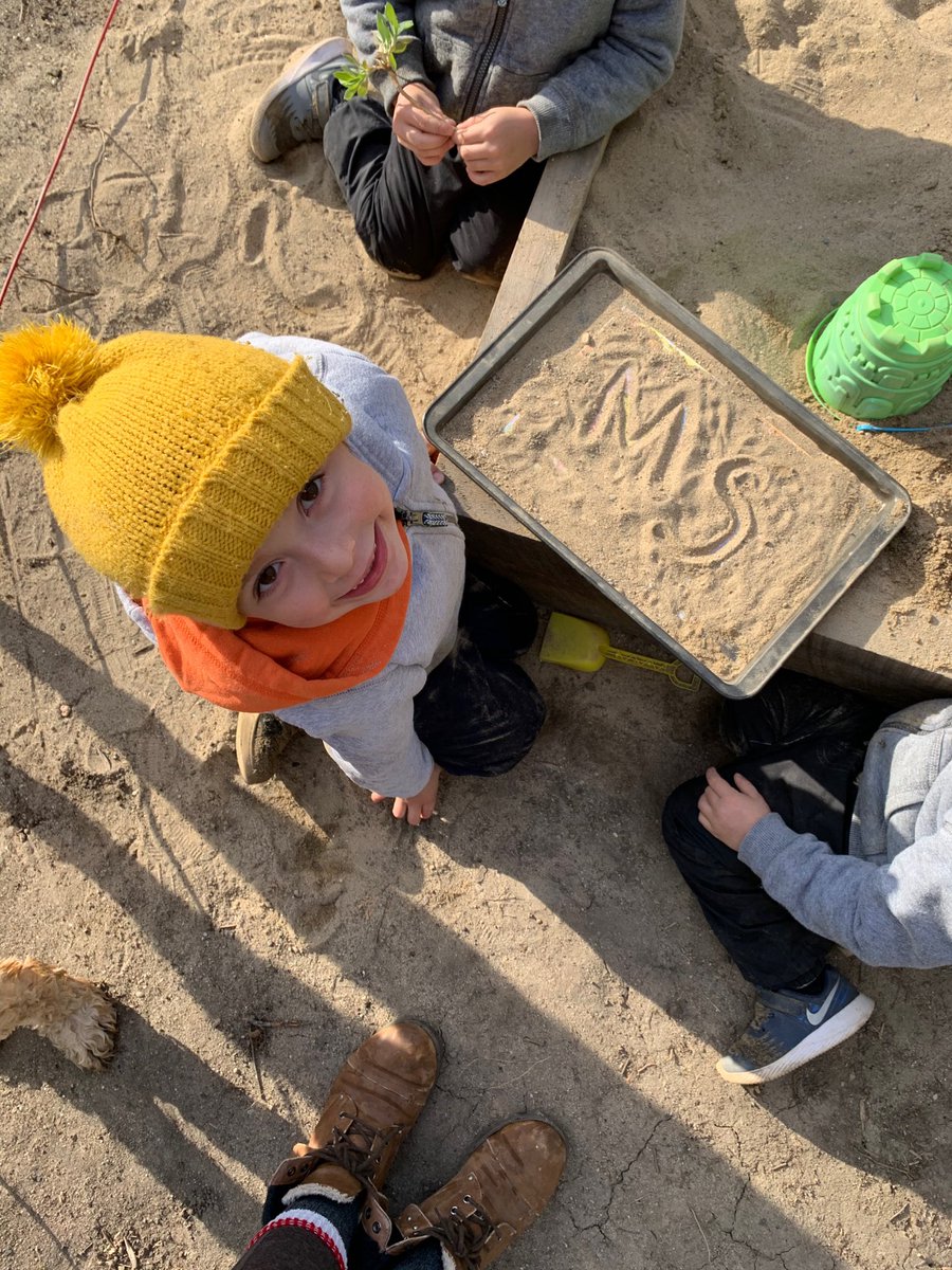 Literacy and outdoor learning...the perfect combination! Ms. Nolan’s student and his brothers are embracing their learning in a way that works for this lovely family! Thank you for sharing!☀️☔️🌈🌼🌿🐾🦋🐸! #littleschoolBIGHEART #togetherapart #learnoutside <a href="/CDSBEO/">CDSBEO</a> <a href="/CDSBEO_Curric/">CDSBEO Curriculum Team</a>