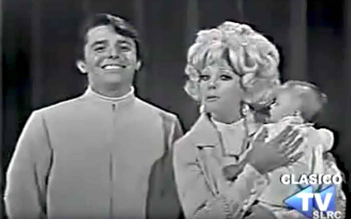 Resultado de imagen para programa de silvia pinal y el cantante y autor enrique guzmán.