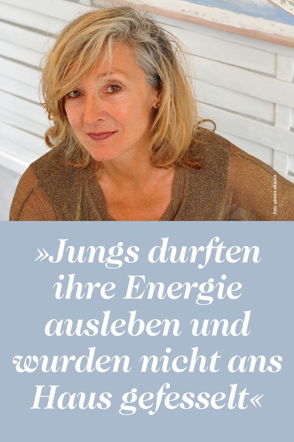 turi2's tweet photo. Anzeige: Ulla Holfhoff beschreibt den Sport als "Ausbruch aus der traditionellen Mädchenwelt". In der turi2 #edition11 spricht sie über ihre Kinder Jonas und Mats Hummels und ihre Karriere als Sportjournalistin. Lesen Sie hier das ganze Interview: https://t.co/NhTpptrxDQ https://t.co/nnvpGLXpyi