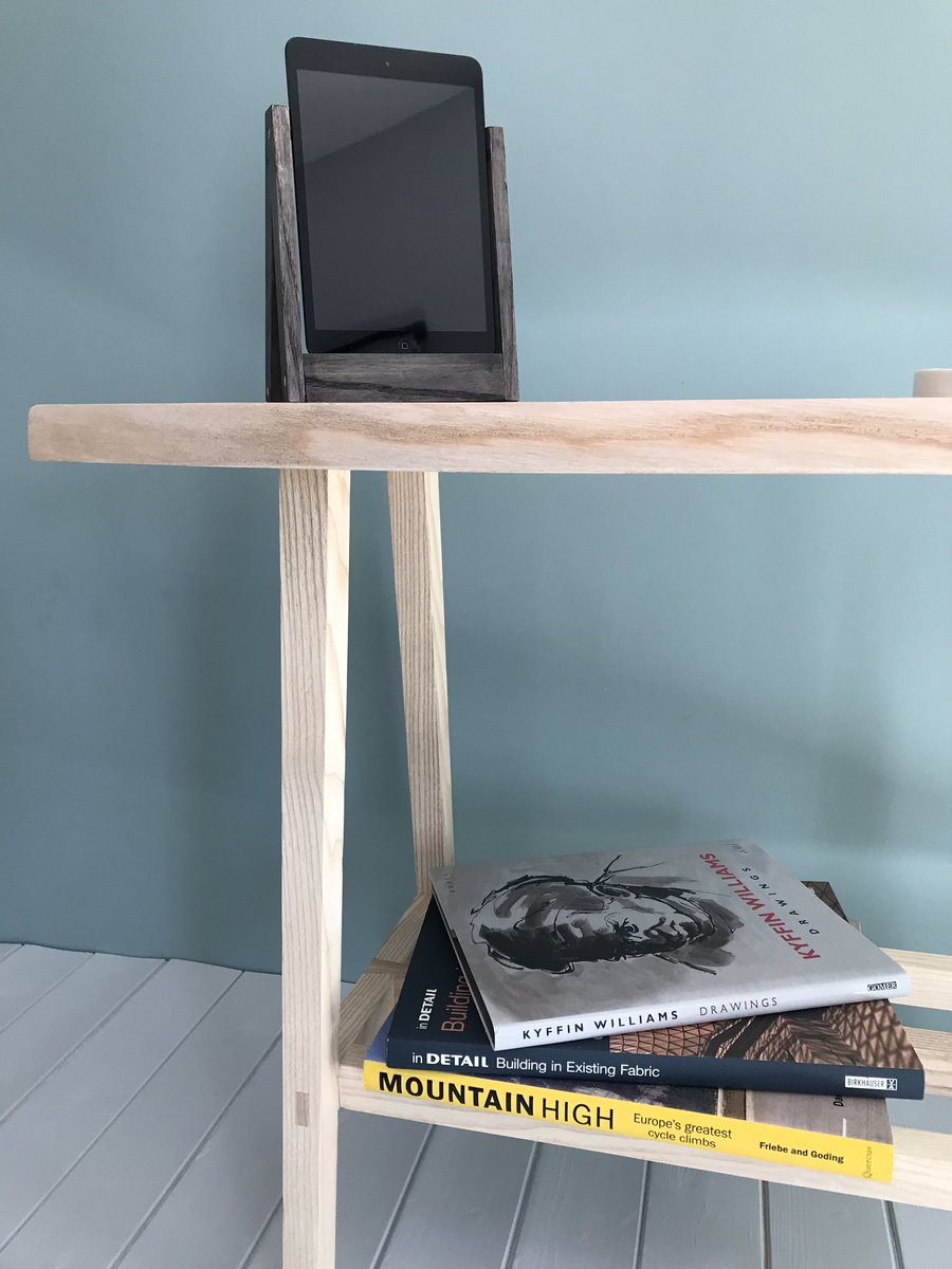 AxomanDesign's tweet photo. More live edge ash....This console table makes use of the natural sweeping curve in the double live edge board.
All timber (even the oak inserts) locally and sustainably sourced from the woodland where I work.
#ashtable #solidash #liveedgetable https://t.co/2FbocnekJG
