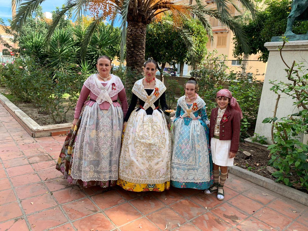 Ayer recibimos la noticia de la cancelación de las #Fallas2020. Lo superaremos y con la esperanza de poder celebrar las Fallas en 2021.  Volveremos más fuertes, más unidos que nunca y veremos nuestras fallas plantadas en nuestra plaza. Bienvenidas #Fallas2021.