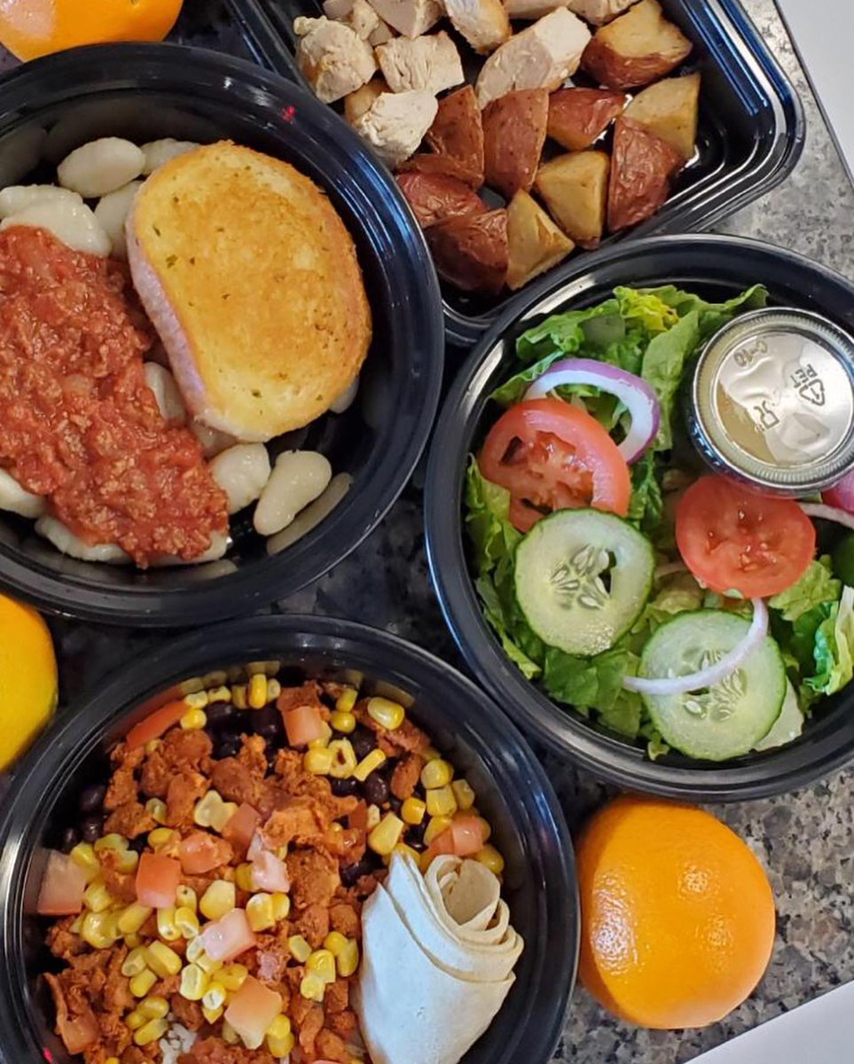 OppVillageLV's tweet photo. Thank you @DeliverWDignity for providing meals for some of our families at Opportunity Village during this time! π
If you are a family in need of assistance at Opportunity Village, please reach out to Ashlee Cooper at (702) 262-1514.
#OVCares #InsideWithOV https://t.co/pl42n496WI