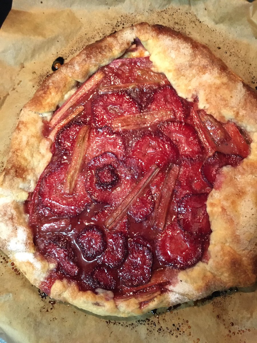 GayleOng's tweet photo. I'm proud of this strawberry rhubarb galette. Adding to the menu of my #quarantinecafe #baking #springfruit https://t.co/9cNKUlszxK
