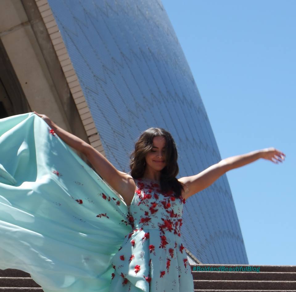 AshBrewerFan's tweet photo. Missing lovely Ivy, free as a bird. #TeamIvy #BoldandBeautiful flashback episode today. #Bold30 #BoldDownUnder #IvyForrester
Photo courtesy #TeamIvy Aussie mates. https://t.co/qZKrMKmVuo
