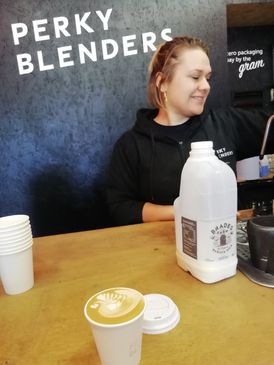 joycegreenaway's tweet photo. @CoffeeVultures @perkyblenders project 660 at Leyton Midlands Station. Thanks for being open. Look at that Swan... Great coffee art!! https://t.co/OZF31Njhfv