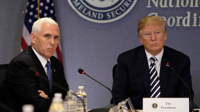thehill's tweet photo. Pollsters found that the president is not considered a reliable source of accurate information about the pandemic. Just 38 percent of respondents said they trust Trump, while 39 percent said they trust Vice President Pence. https://t.co/hGIdJGLjto https://t.co/9iFoAKEYfk