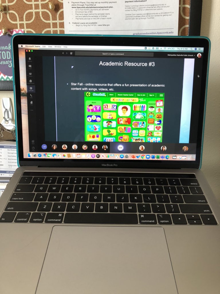 krista_bolen's tweet photo. Learned some great ideas from Cora Howe School teachers this morning for @Schoology lessons!!! #teachershelpingteachers #collaboration #modifiedcurriculum https://t.co/pCHMTWgySy