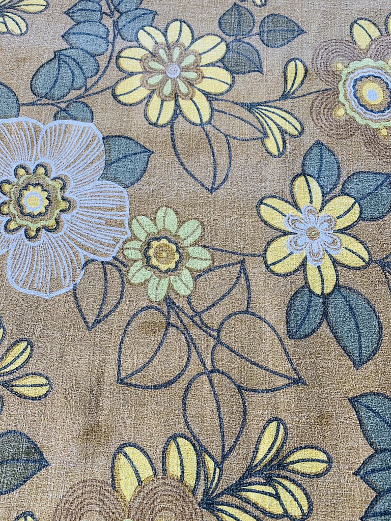 Vintage 1950s barkcloth fabric in my Etsy shop today            etsy.com/shop/Dotttyssh…