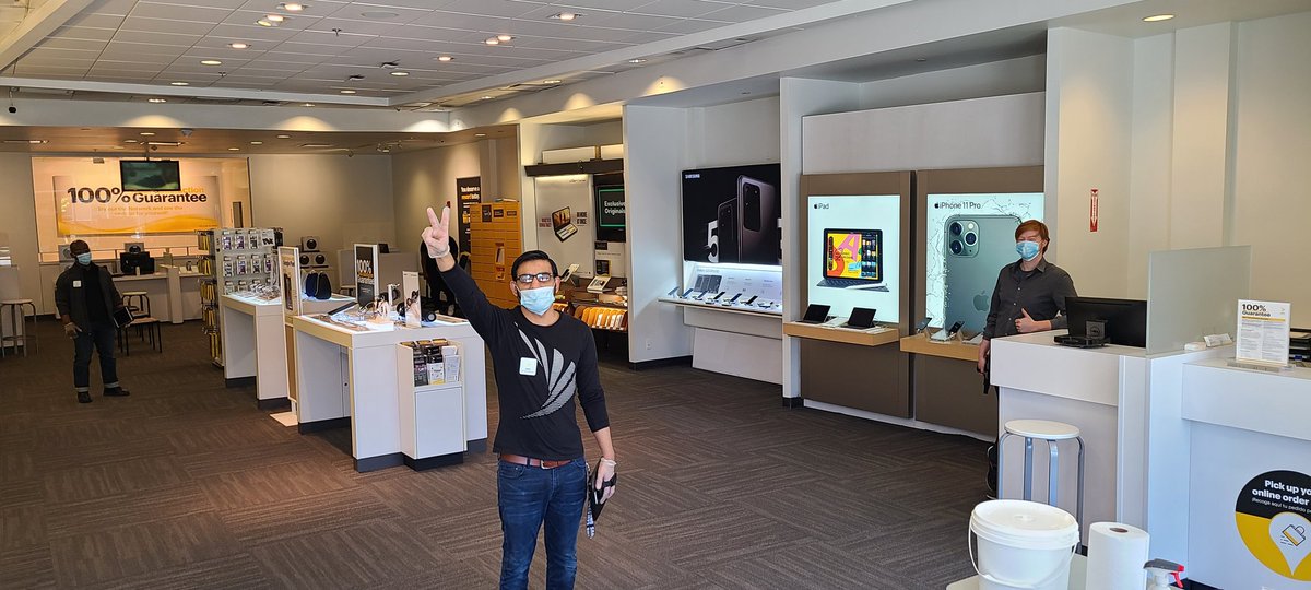 FTbone52's tweet photo. Google might say we are closed but the Sprint Team in Brookline are here day 1 to take care of your wireless needs.  We are here for your safety along with the right practices. #Wemissourcustomers @belsky1127 @wwhiteheadiii https://t.co/sswqAlZU2u