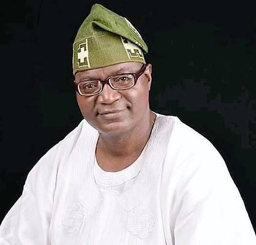 NAIJACHANNELS's tweet photo. Commissioner for Environment and Natural Resources of Oyo State Hon.kehinde Ayoola a very close aide of the Governor Seyi Makinde is Dead https://t.co/F6P84ekCFV