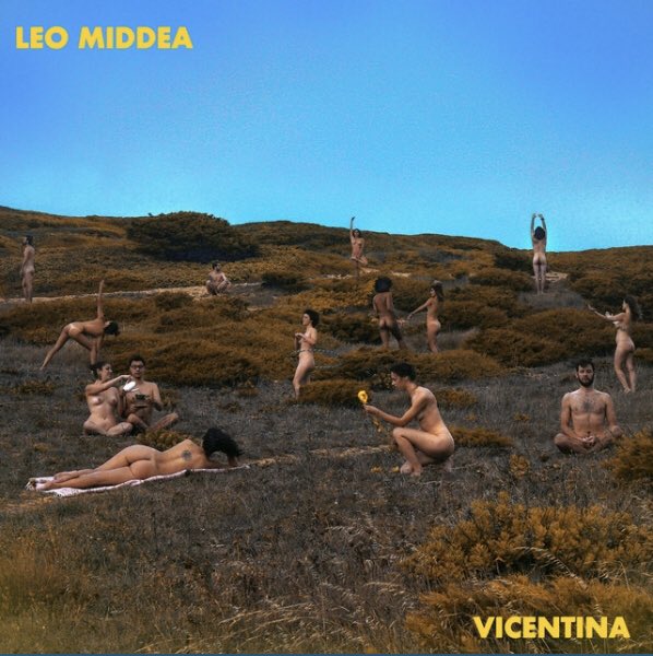 AmplificaM's tweet photo. Capas de Disco que você precisa prestar atenção!
Leo Middea - Capa Fotografia - Jardim Elétrico. Desmistificando a maravilhosa capa do disco "Vicentina" (2020) de @Leomiddea. A foto é assinada por Rita Grazina e a arte por Kamila K Stanley
#capasdedisco #capa #novossons https://t.co/zVIASKAvY9