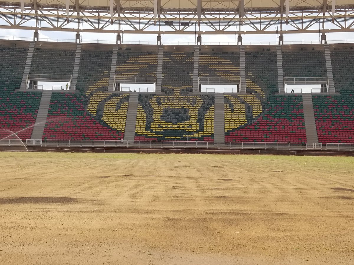 Eric_Dib's tweet photo. Les stades mythiques du monde ont en commun leur pelouse.
#Magil🇨🇦 travaille avec son partenaire @Gregori_Int pour offrir au complexe d'Olembe à  Yaoundé 🇨🇲 une pelouse digne d'un stade mythique. https://t.co/YmxT9gWEyJ