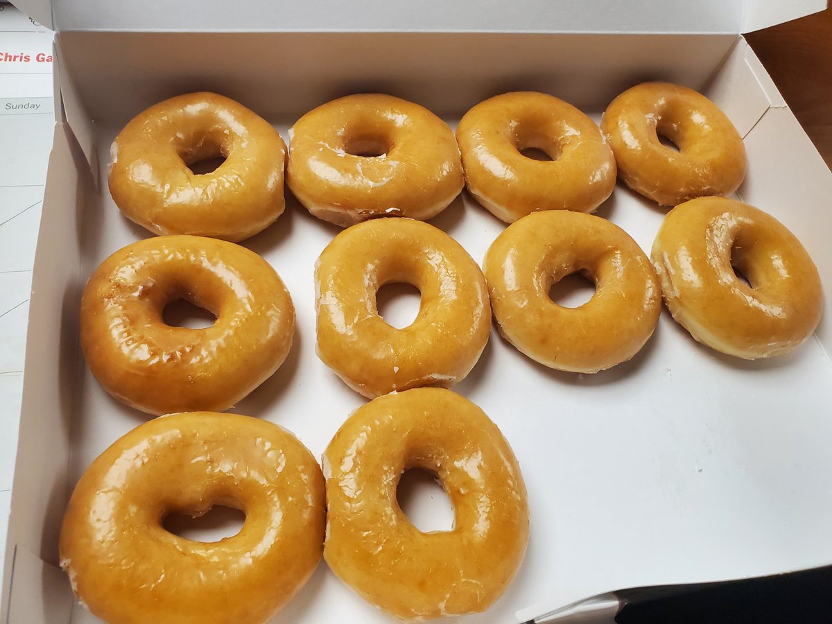 ChesterPoliceSC's tweet image. Thank you to Gaston, Marion, and Stubbs, P.A. for dropping off some Krispy Kreme doughnuts for us today. As you can see it didn't take us long to dig in! #NationalPoliceWeek #CopsLoveDoughnuts