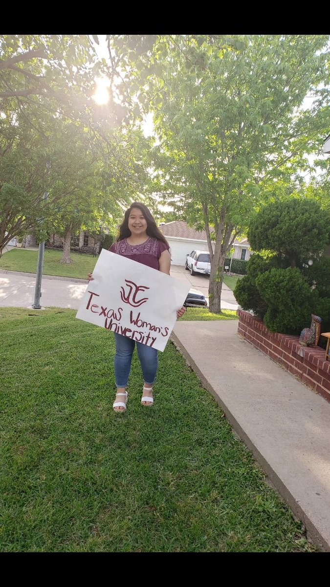 ChoirWHHS's tweet photo. Today’s senior spotlight is for Lezly Gomez, aka “Lil G”!  She is an alto in Chamber Singers.  When she isn’t singing, Lezly is also involved in Senior Board, UV4C, and Student Council.  After graduating, she plans to attend Texas Woman’s University for nursing. https://t.co/xpOhYAn5bt