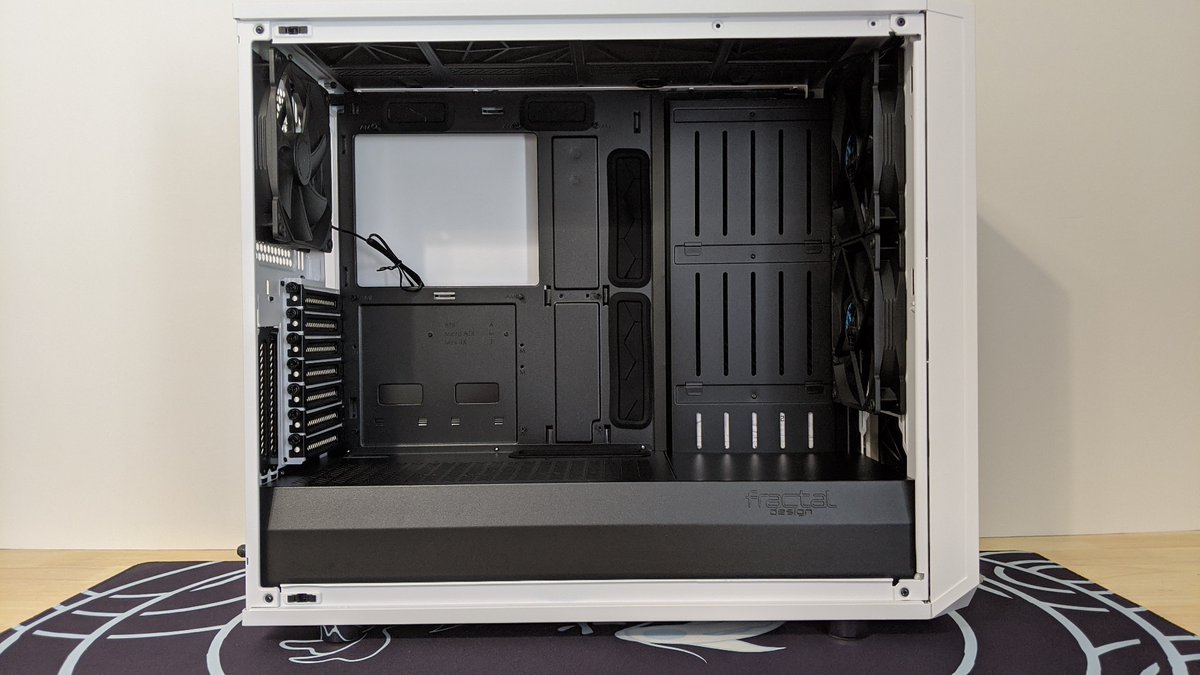 RoninMechaWorks's tweet image. A huge TY to @FractalDesignNA for sending out this awesome Meshify S2 TG case to hold all the crucial components of the @HITCOMMAND Battle Station!   

I think its time for some watercooling!

#hitcommand #FractalDesignNA #watercooling #PCMR #SponsoredBuild #RoninMechaWorks