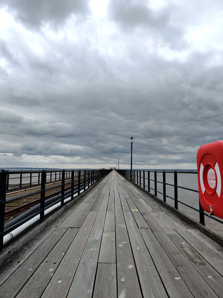 rbmplimited's tweet photo. We were out on #SouthendOnSea #Pier getting surveyed photos for more #verifiedviews yesterday 📸 🏖️ 🌤️ #photography #landscapedesign #architecture #photomontage #masterplanning #seaside https://t.co/PbhRpmaiq4