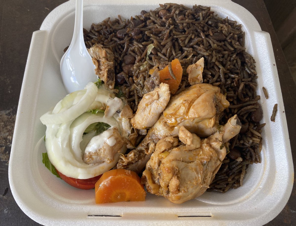 Ludo_Angelus's tweet photo. Les gens je pleure de joie 🥺🥺🥺🥺😭😭😭#HaïtianFood #Toutoune https://t.co/v4mfDYhrg8