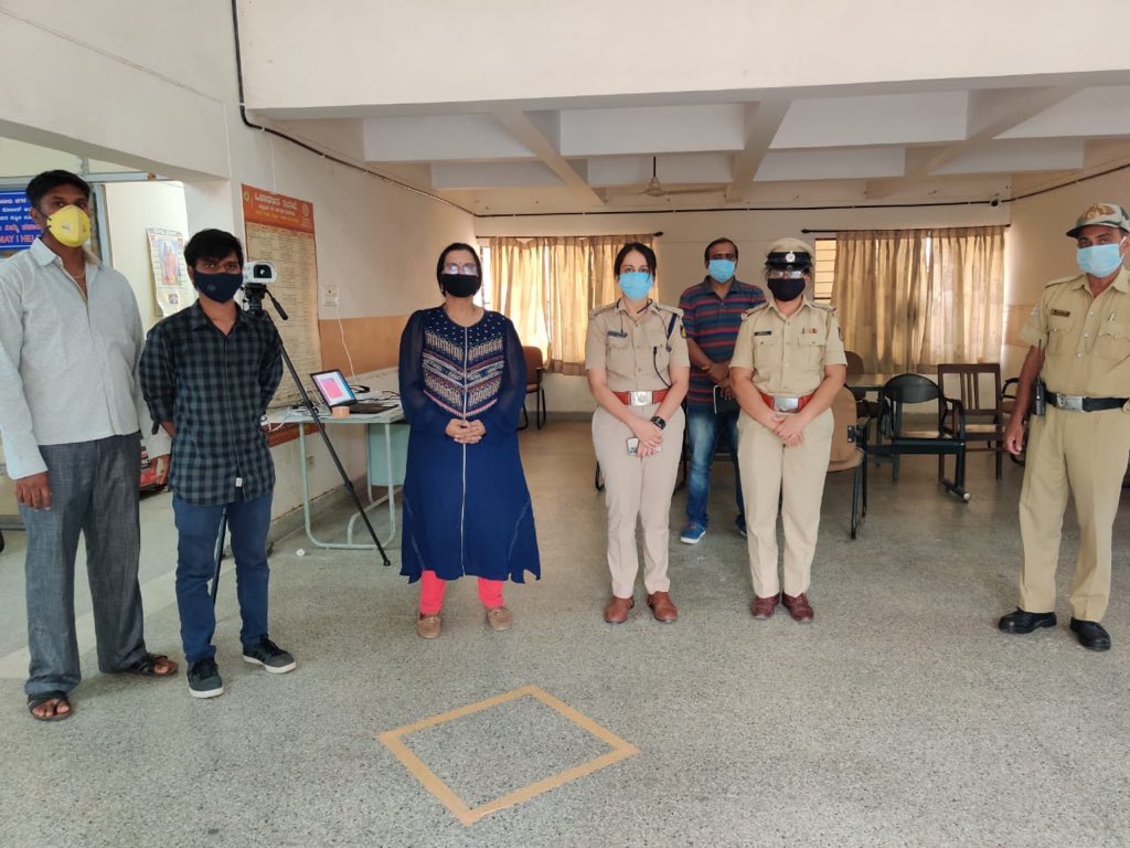 DCPSouthBCP's tweet photo. Thermal imaging based surveillance system to alert against anyone with fever in public places was installed in my office @DCPSouthBCP by @niramaianalytix and @geethamhp with support of the office of Mp South @Tejasvi_Surya ji..Technology is the way ahead @CPBlr https://t.co/vLXVmhFXAz