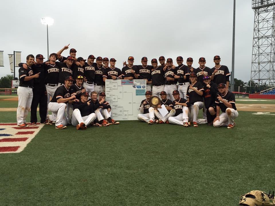 BrockBuckingham's tweet photo. This weekend we were supposed to be defending our Region 6 title! This Cowley Baseball program is a special one! We have been to the World Series 9 times ( won it twice), have been 3 out of 4 years! Played in 5 straight Regional title games and we’re hoping for 6 straight! BB4L! https://t.co/niS0bOROkD