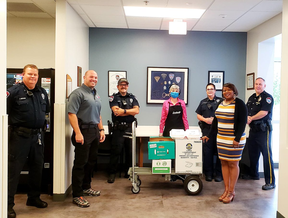 In honor of National Police Week, Geraldine's Kitchen provided breakfast for our officers today. We continue to be grateful to our community businesses for their support, thank you! #onlyINjeff