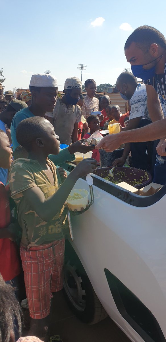 HopeSAfoundatio's tweet photo. Yesterdays food distribution was in Actonville and Nigel to over 600 people. Thanks to Hopesa
200 Masks and sanitizers distributed thanks to #trustBlu
#feedinghope #fooddrive #SouthAfrica #LockdownSA https://t.co/9FoZuSLek8