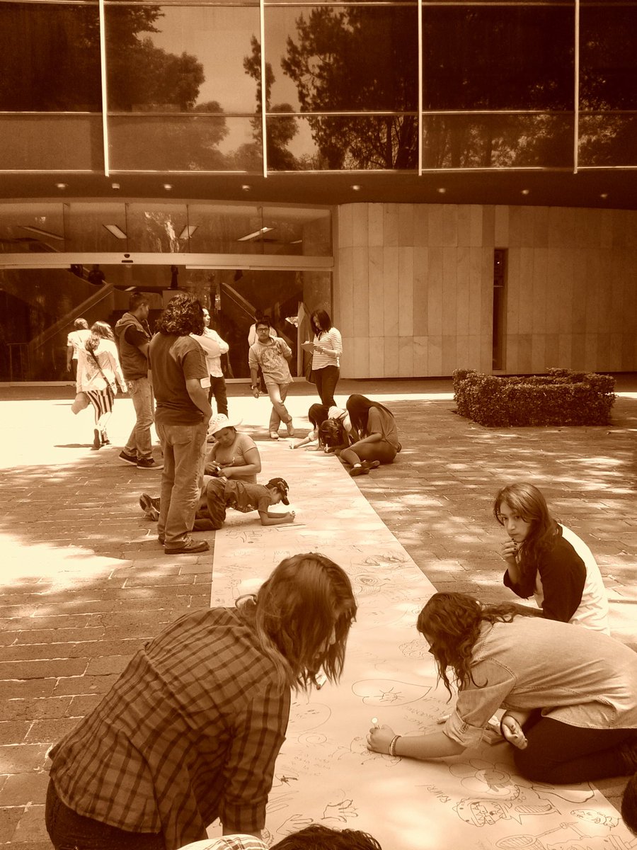AdictosmuseosMx's tweet photo. 18 de Mayo de 2014 Realizamos una rodada al @museoAmodernoMX para celebrar el Día Internacional de los Museos #DIM2014 #momentosmuseoMW #MuseumWeek #Culturadesdecasa https://t.co/cCk7eKobNv