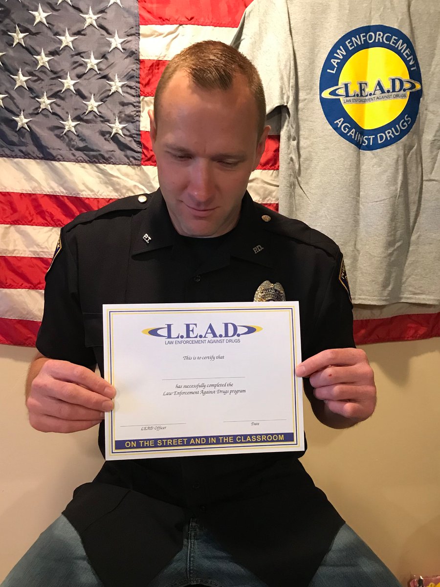 Congrats to the <a href="/SJGPride/">Stephen J. Gerace Elementary School</a> 5th grade students on completing the L.E.A.D. Program. Thanks to <a href="/crodeiro1/">Christine Rodeiro</a> <a href="/CharleneValero1/">Charlene Valero</a> @JMRentas for coordinating the virtual graduations and to <a href="/PrincipalReiner/">Matthew Reiner</a> for participating. Don’t mind my non-regulation uniform pants. <a href="/panthertownNJ/">Pequannock Schools</a>