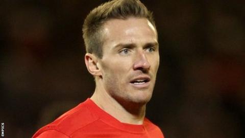 Looking forward to tonight's show <a href="/BBCRadioStoke/">BBC Stoke & Staffordshire</a> 6-10, with me is; <a href="/LiamLawrence07/">Liam Lawrence</a> - who doesn't hold back on his thoughts about restarting the football season!

Also, brilliant stuff from <a href="/bn_physio/">Ben Nixon</a> and <a href="/LawrensonTom/">Tom Lawrenson</a> on life under lockdown in Dubai and Spain.