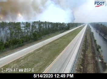 pcavlin's tweet photo. π₯ Smoke continues to pour into the sky from the over 4000 acre wildfire along I-75 in Collier county
@NBC2 @NBCNews #FLfires https://t.co/Tg9pyLlMjC