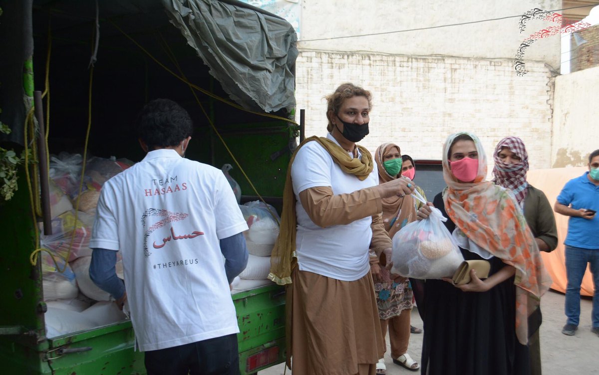FaiqaNiazi's tweet photo. Extremely grateful to all the people who are helping us reach our targets! Alhamdulillah!
40 ration distributed in Bhai Pherru.
#PeopleNotLabels #TheyAreUs https://t.co/5viaxCKXxC