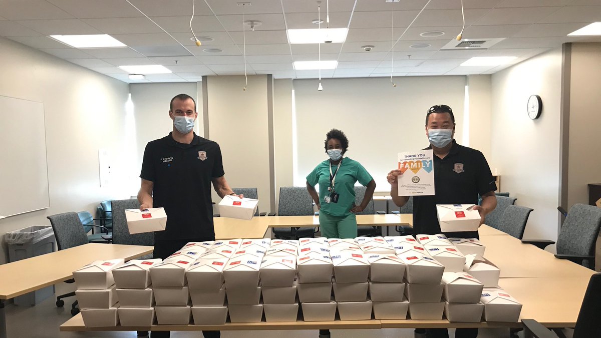 Earlier his week, we helped deliver 400 meals from Burgers and Brew to frontline workers <a href="/UCDavisMedCntr/">UC Davis Med Center</a>, as a small thank you for their tireless work. ❤️

#ItTakesARepublic