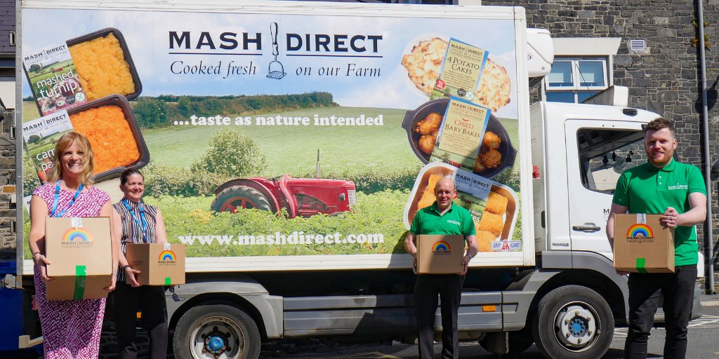 mashdirect's tweet photo. π¦ΈβHelp us Feed the Heroesπ¦Έβ
Our #MashTeam have been working hard to deliver our Farm Fresh products to local hospitals.
You can show your support for our fantastic frontline workers by donating a #FeedtheHeroes Box!π₯π₯π₯¦
Visit our website to donate:
https://t.co/C2AOhWmXfS https://t.co/bK9DFnwoUy