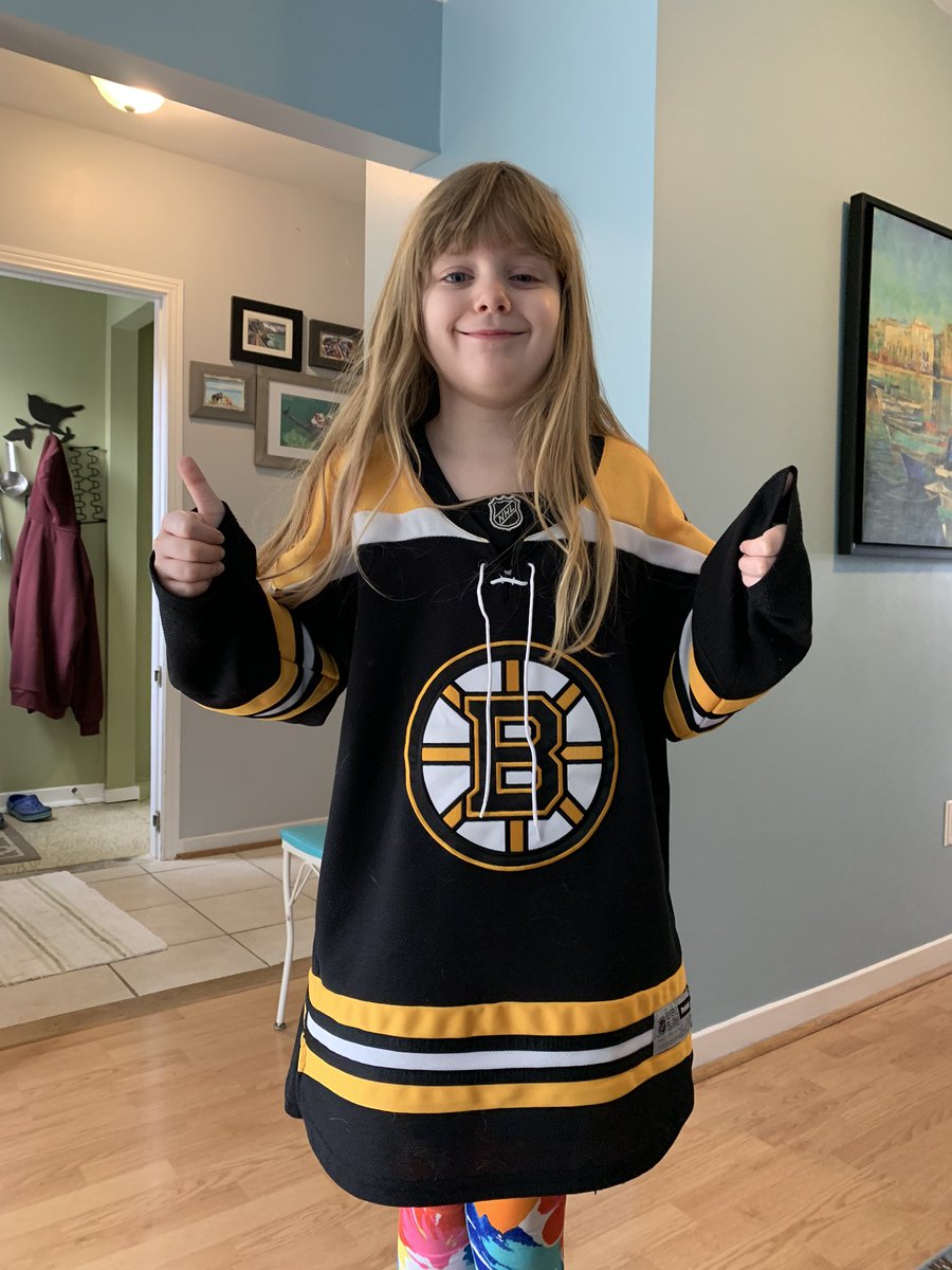 SsimmonsTdsb's tweet photo. Is there a better possible jersey? I don’t think so! #duffinsspiritweek #jerseyday @DuffinsBayPS https://t.co/9b7AcdQY2Q