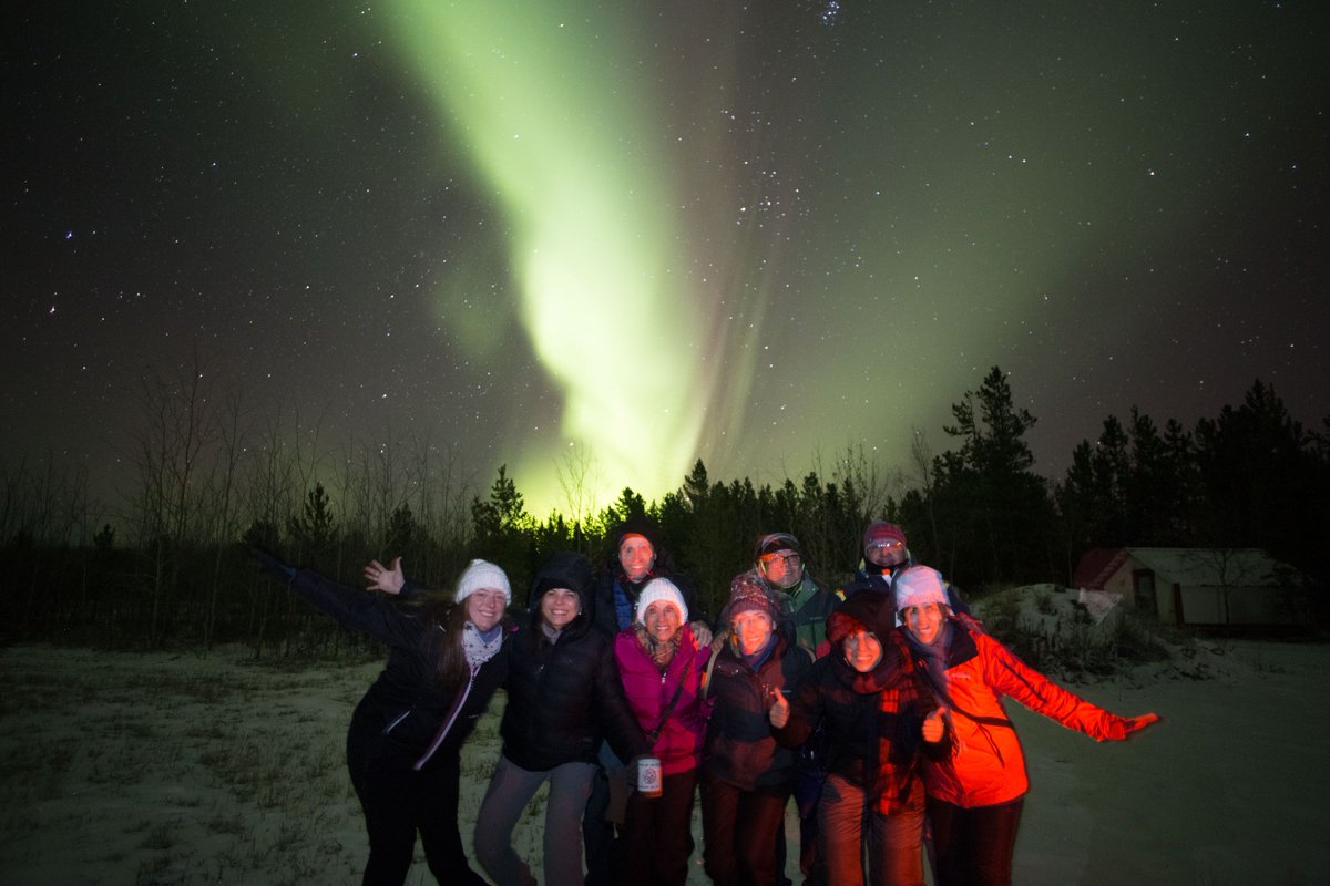 Love a good group shot! #northernlights #ExploreYukon #auroraborealis