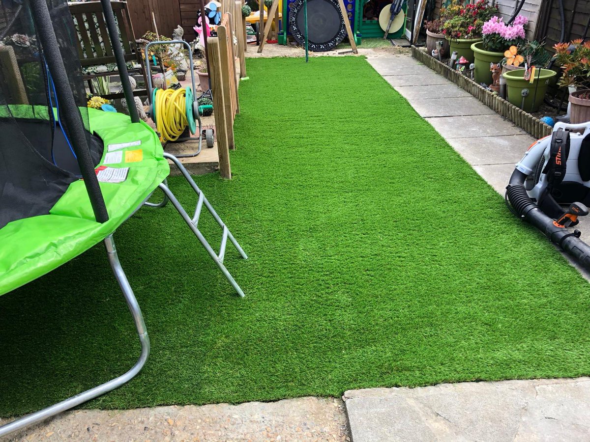 beacon_land's tweet photo. Today’s projects brings to life a lovingly tended garden in Hampton. Natural grass struggled due to dogs and shade #artificialturf 
Back garden in Bucks becomes a welcoming playground https://t.co/wA3x2A2w5q