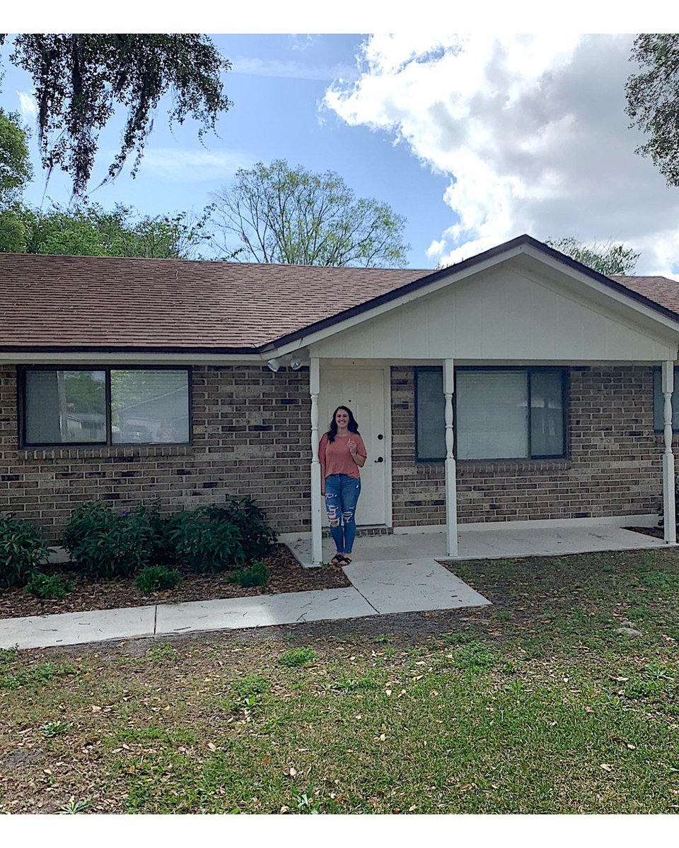 ohhaley's tweet photo. I AM OFFICIALLY A HOME OWNER ❤️ Being able to do this on my own is one of my biggest accomplishments, and I'm so incredibly proud of myself. Brodie Boy finally gets the yard he deserves. https://t.co/fJypAK3u71