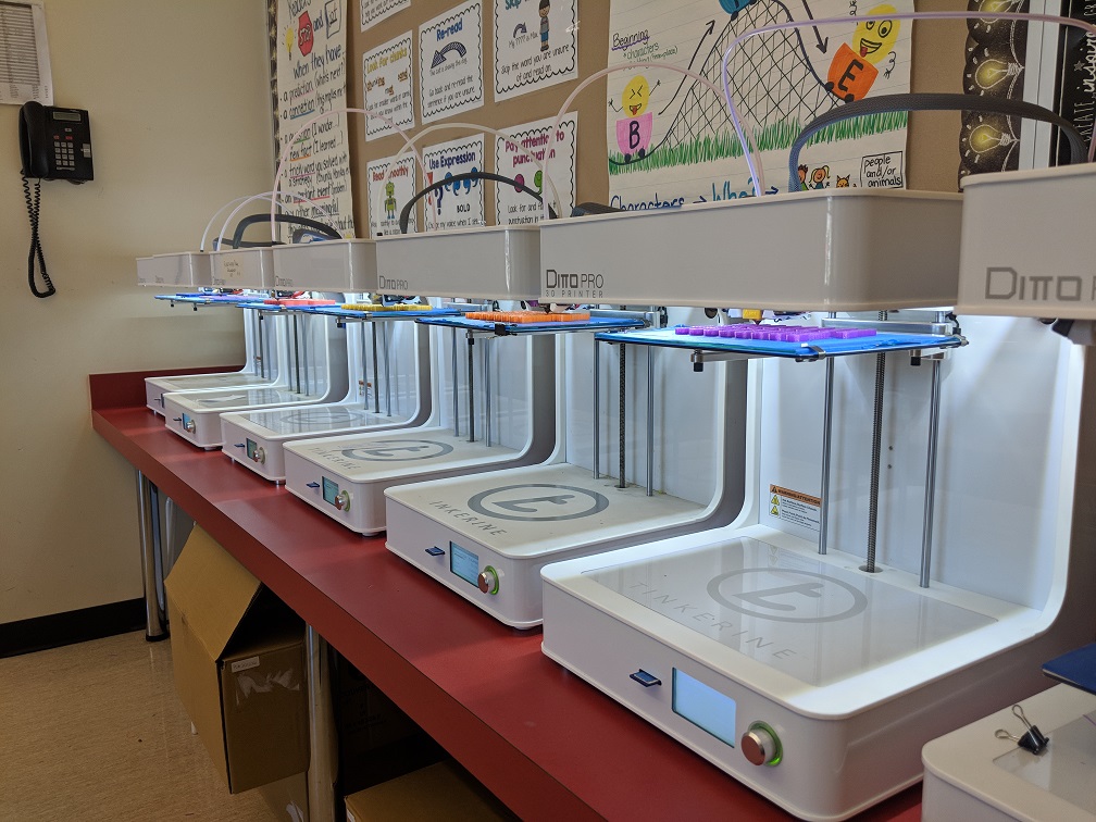 Surrey_Schools's tweet photo. Surrey students have been using 3D printers to make personal protective equipment for essential service workers! 🙌
Check it out: https://t.co/LtIbPpptQA

#sd36learn #SurreyBC #inthistogether https://t.co/10urd6AxHZ