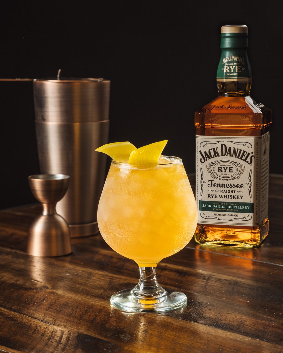 Jack Daniel S Try The Jack Rye Banana Fort With Jackrye 1 Oz Jack Daniel S Tennessee Rye Oz Allspice Dram Oz Fresh Lemon Juice