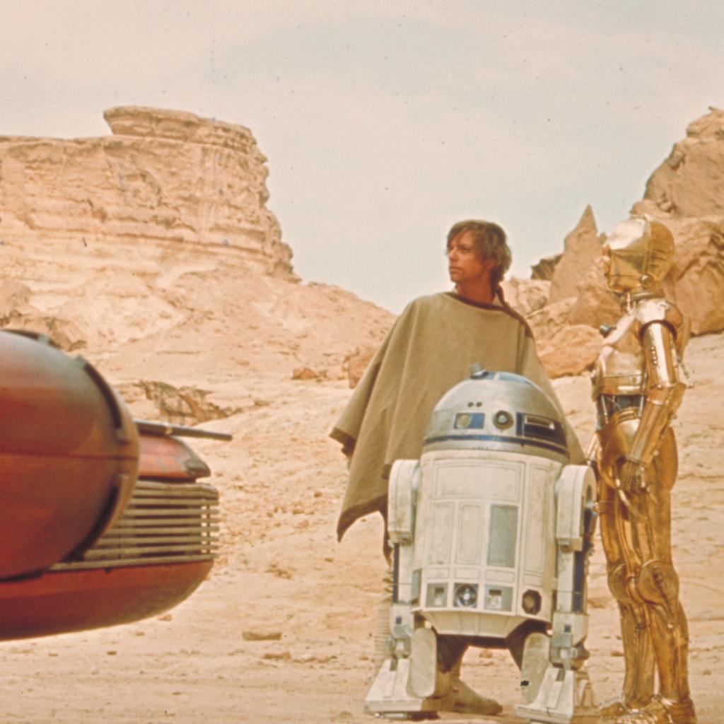 starwars's tweet photo. A young farmboy and his droids, beginning their journey on Tatooine… #TBT https://t.co/g4nk8rWhMG