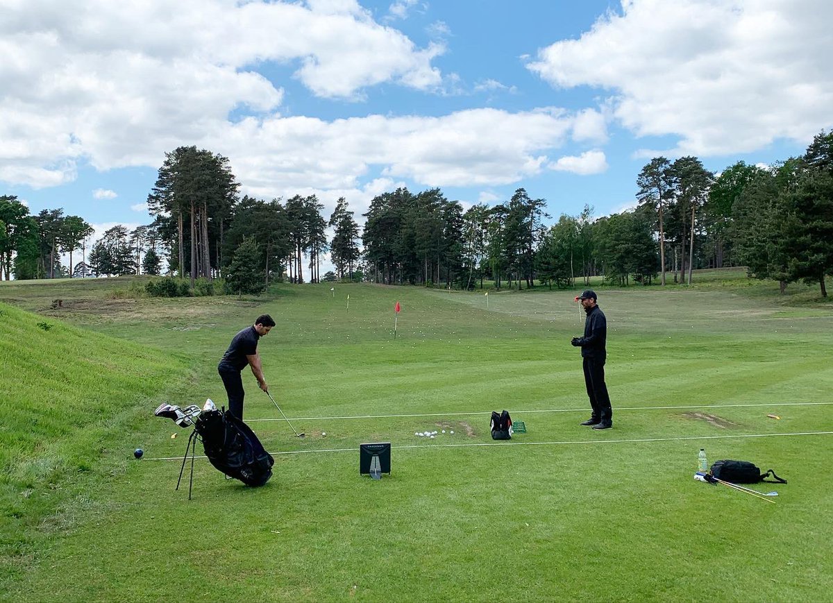 Premium Golf tweet media