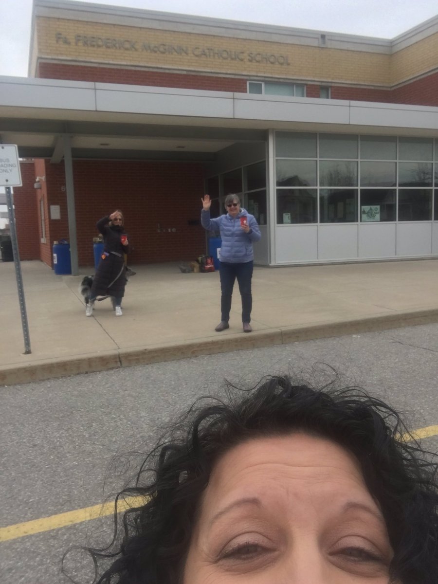 MsSultana6's tweet photo. Great turn out, saw some smiling faces @FFMcGinnCES #foodbank https://t.co/YKUJ7f1tXT