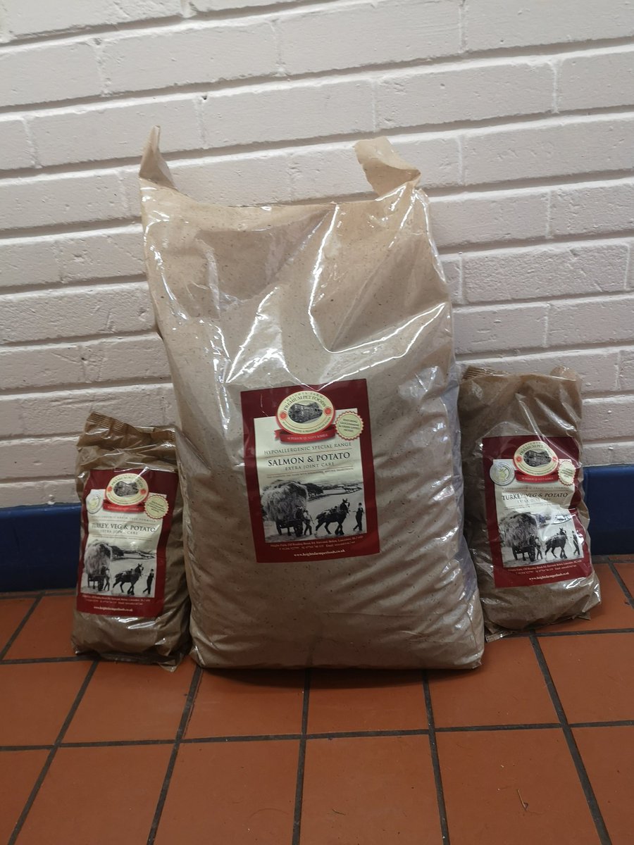 Big thank you to Katie Willacy and @heightsfarmali for the donations of food!
#ThankYouThursday #donation https://t.co/a6QKKMrA2z
