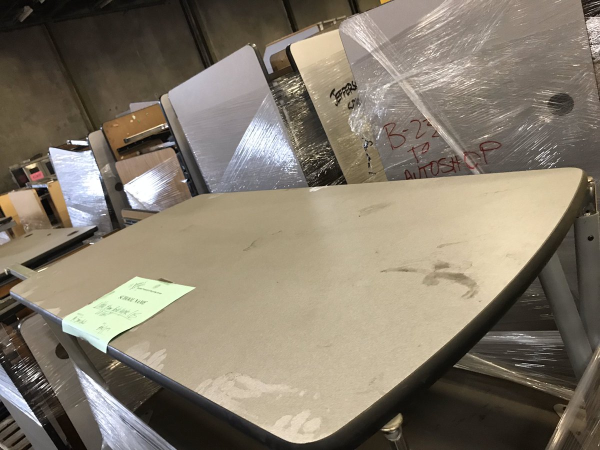 BoyleHeightsCoS's tweet photo. #throwbackthursday to when we were finding furniture at LAUSD Salvage for our Boyle Heights Community of Schools Welcome Center! #boyleheightscos #inthistogether
#saferathome
@lausdLDE @BoyleHeightsCoS @SomosLAUSD @LASchools https://t.co/sQR4zXxG7X